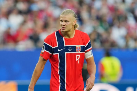 Holand Norveç kralı V Haralın vəfatına münasibət bildirib