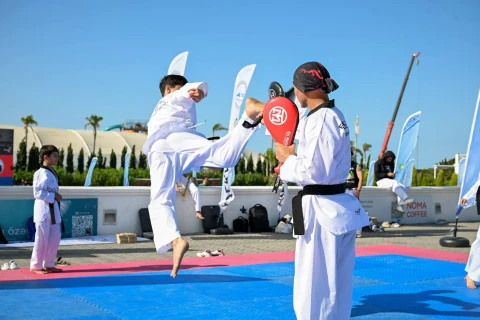 Fərid Qayıbov Yay İdman Festivalını ziyarət edib