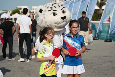 Fərid Qayıbov Yay İdman Festivalını ziyarət edib