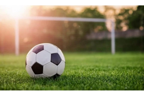 Sumqayıtın bu uşaqları futbol meydançasını özləri yaradırlar - VİDEO
