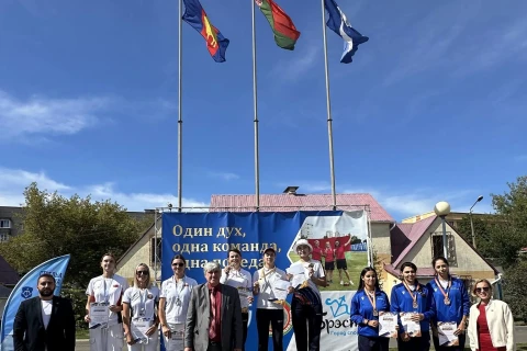 Kamandan oxatanlarımız Belarusda iki medal qazandı - FOTO