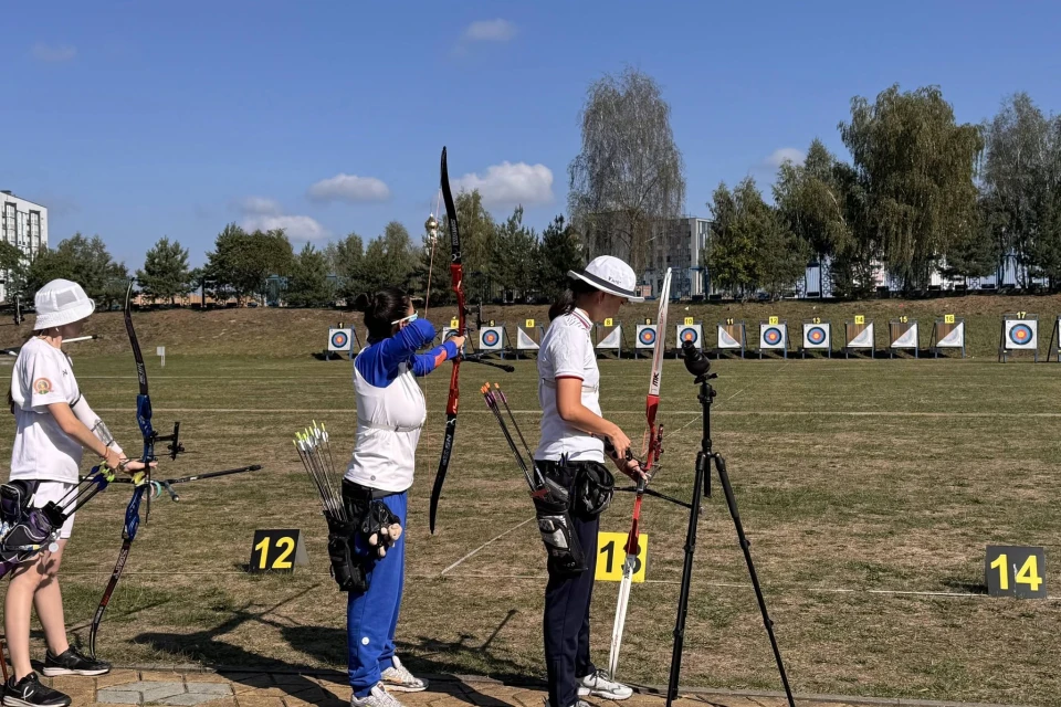 Kamandan oxatanlarımız Belarusda iki medal qazandı - FOTO