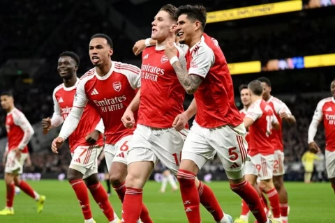 Məşhur britaniyalı televiziya aparıcısı “Arsenal”ın ÇL-də rəqibləri ilə bağlı fikrini bölüşüb