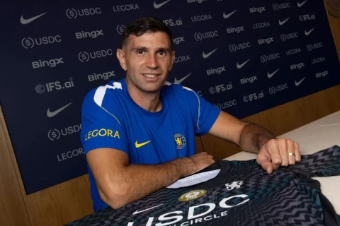 "Çelsi" dünya çempionunu transfer edib