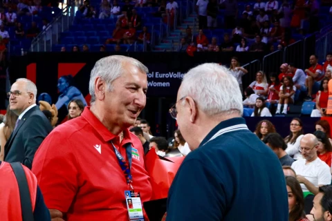 Faiq Qarayev Türkiyə Voleybol Federasiyası tərəfindən mükafatlandırılıb
