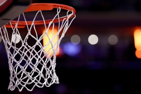 FIBA Rusiya və Belarus basketbolçularına tətbiq olunan məhdudiyyətləri aradan qaldırdı