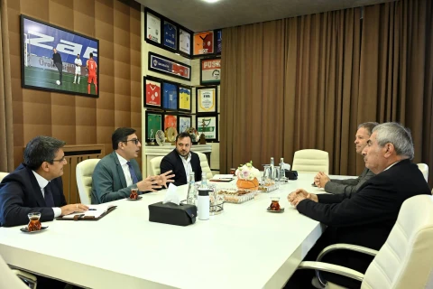 Fərid Qayıbov “SportAccord”un prezidentini qəbul edib - FOTO
