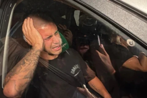 “Betis”in yetirməsi transferə görə anası ilə birlikdə göz yaşlarına boğuldu