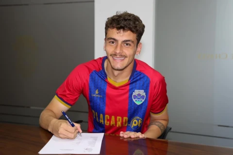 “Zirə” braziliyalı futbolçu transfer edir