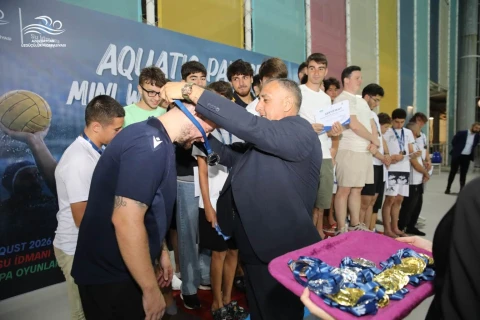 Bakıda su polosu festivalı keçirildi: 10 komanda mübarizə apardı - FOTO/VİDEO