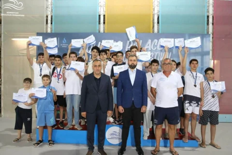 Bakıda su polosu festivalı keçirildi: 10 komanda mübarizə apardı - FOTO/VİDEO