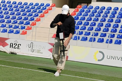 Azərbaycanda meydançaların ot örtüyünə qulluq edən mütəxəssislə MÜSAHİBƏ