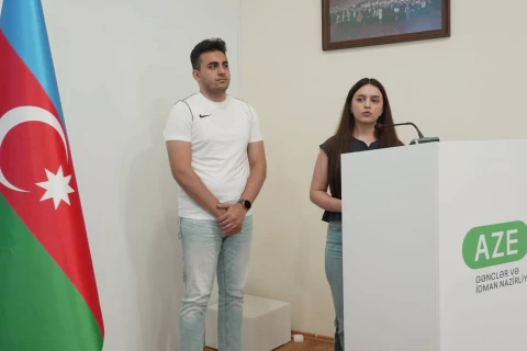 Fərid Qayıbov beynəlxalq tədbirlərdə iştirak edən gənclərlə görüşüb