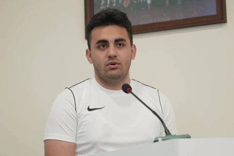 Fərid Qayıbov beynəlxalq tədbirlərdə iştirak edən gənclərlə görüşüb