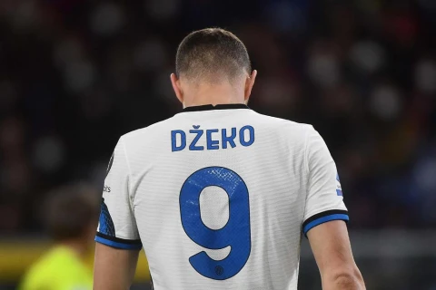 Edin Dzeko milli komandadakı karyerasını başa vurur