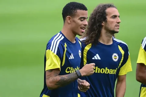 UEFA-dan "Fənərbaxça"ya bəd xəbər: İki ulduz cəzalandırıla bilər!