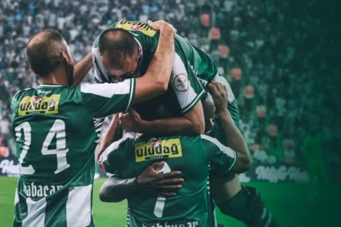 Toral Bayramov meydana çıxdı, “Bursaspor” 4 qollu qələbə qazandı