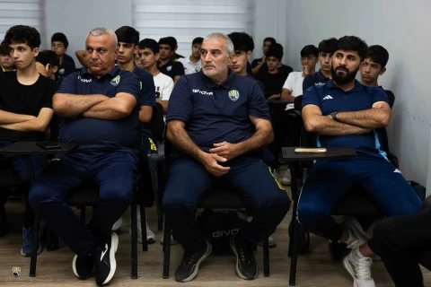 “Kəpəz” Akademiyasının üzvlərinə danışılmış oyunlarla bağlı seminar keçirilib - FOTO