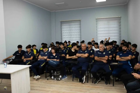 “Kəpəz” Akademiyasının üzvlərinə danışılmış oyunlarla bağlı seminar keçirilib - FOTO