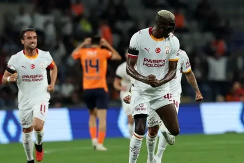 “Qalatasaray” “Başakşehir”i dramatik matçda məğlub edib