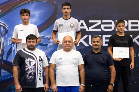 Boks üzrə U-15 Azərbaycan Kubokunun qalibləri müəyyənləşib