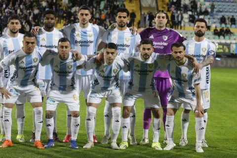 Nəriman Axundzadənin komandası üç futbolçu ilə gücləndi