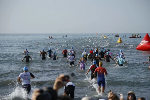 Bakıda ilk “IRONMAN 70.3” triatlon yarışı start götürüb - FOTO