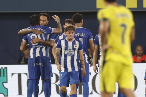 “Deportivo” əzmkar qələbə qazandı, “Atletik” və "Rayo Valyekano" üç xala sevindi