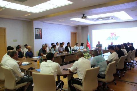 Azərbaycan Velosiped İdmanı Federasiyasında məşqçilərin fəaliyyəti ilə bağlı müşavirə keçirilib - FOTO