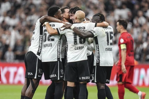 “Beşiktaş”ın “Hapoel” ilə matçının keçiriləcəyi ölkə açıqlanıb