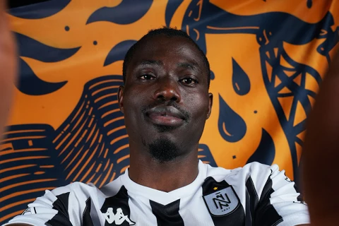 “Neftçi” nigeriyalı hücumçu transfer edib