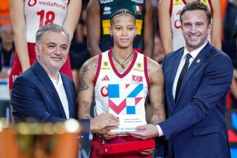 Kuba əsilli Türkiyə voleybolçu Avropa çempionatının ən yaxşısı oyunçusu seçilib