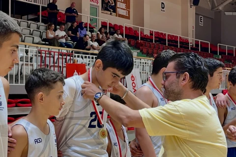 U14 millimiz Yalova turnirini ikinci yerdə başa vurub
