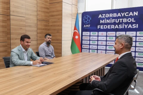 Орхан Мамедов встретился с президентом Всемирной федерации мини-футбола