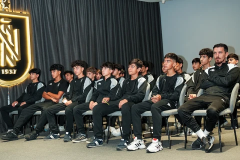 “Neftçi”nin U-16 komandası iqlim fəaliyyəti barədə məlumatlandırıldı - FOTO