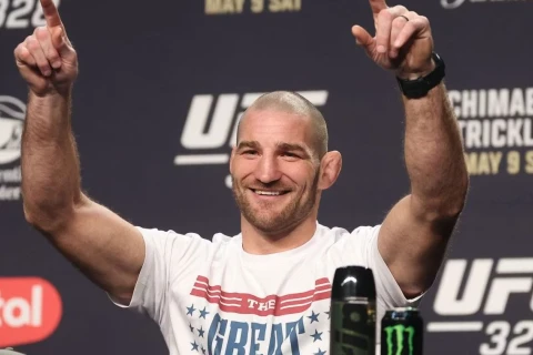 UFC çempionu ABŞ-də inqilaba çağırış etdi