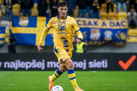 Neftchi eye Hungarian champion Zeljko Gavric