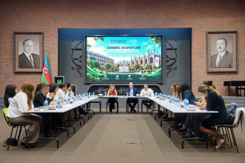 Kembric Universitetinin eksperti İdman Akademiyasında dəyirmi masa keçib - FOTO
