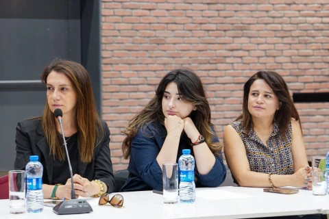 Kembric Universitetinin eksperti İdman Akademiyasında dəyirmi masa keçib - FOTO