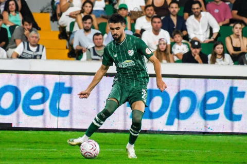 Toral Bayramovun oynadığı matçda “Bursaspor” qələbəni əldən verdi