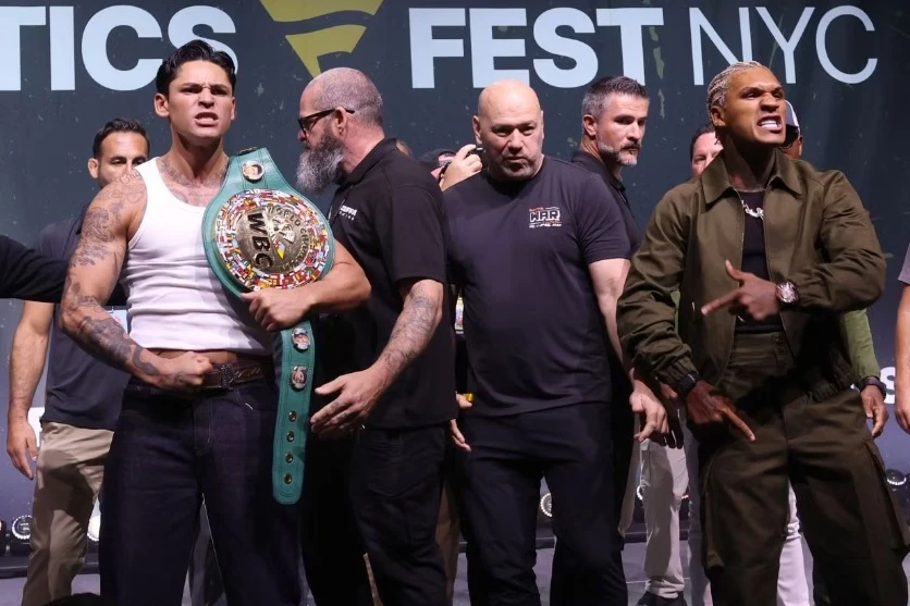 Rayan Qarsiya Konor Benni nokaut edib WBC titulunu qorudu - VİDEO