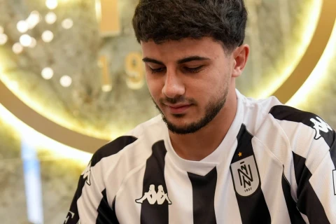 “Neftçi” futbolçusu ilə müqavilənin müddətini uzadıb - FOTO