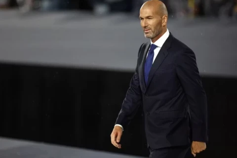 Zidan Fransa millisinə doqquz yeni oyunçu dəvət etməyi planlaşdırır