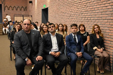 Fərid Qayıbov Azərbaycan İdman Akademiyasının tələbələri ilə görüşüb - FOTO