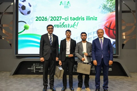 Fərid Qayıbov Azərbaycan İdman Akademiyasının tələbələri ilə görüşüb - FOTO