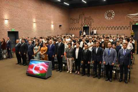 Fərid Qayıbov Azərbaycan İdman Akademiyasının tələbələri ilə görüşüb - FOTO