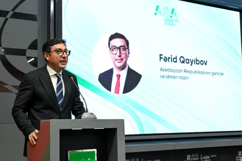Fərid Qayıbov Azərbaycan İdman Akademiyasının tələbələri ilə görüşüb - FOTO