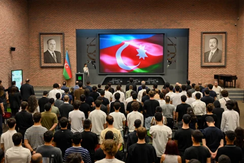 Fərid Qayıbov Azərbaycan İdman Akademiyasının tələbələri ilə görüşüb - FOTO