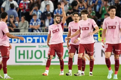 La Liqa: “Alaves” ilk dəfə məğlub oldu, “Valensiya” isə ilk qələbəsini qazandı