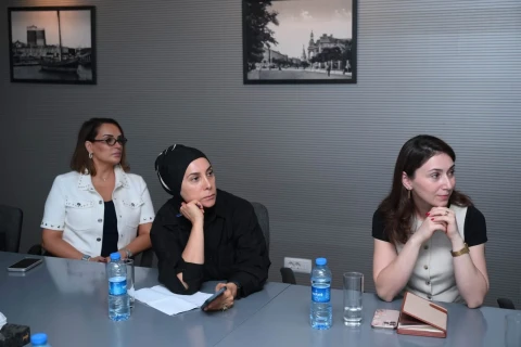 Kembric Universitetinin eksperti İdman Akademiyasında dəyirmi masa keçirib - FOTO